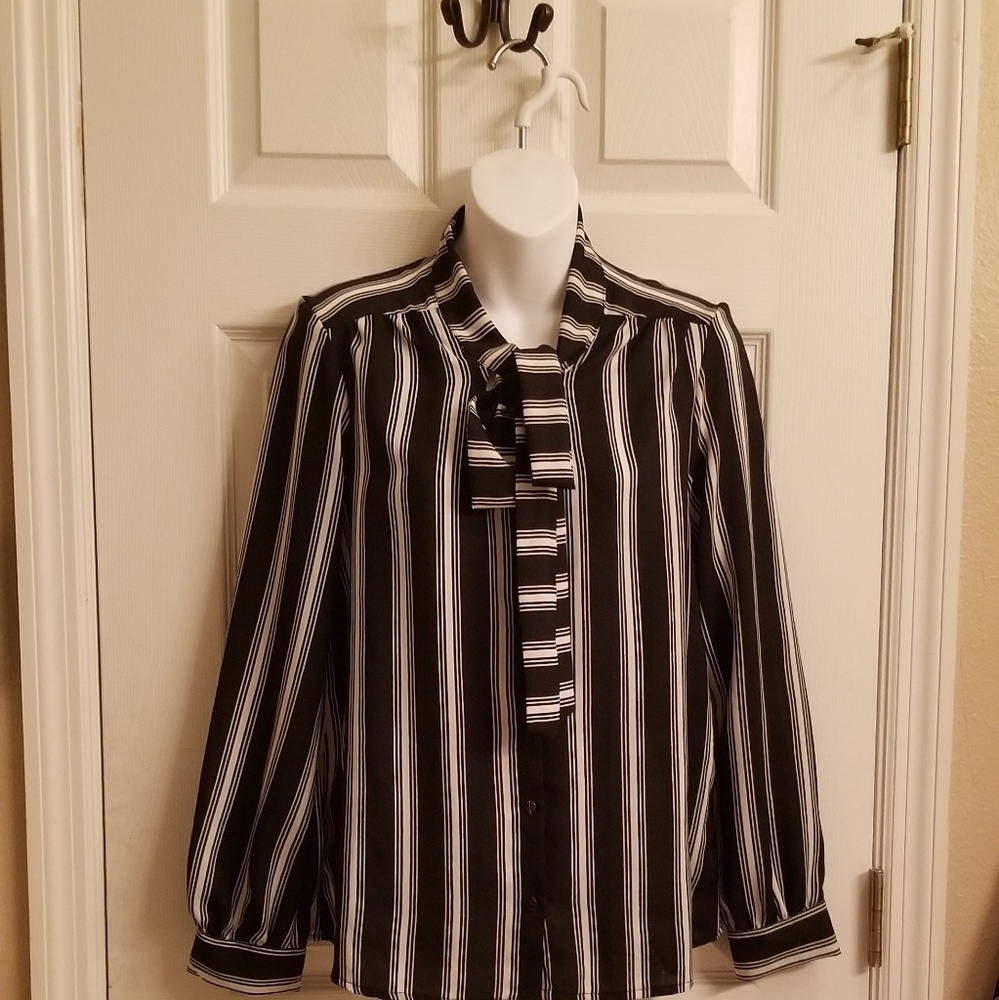 Black and white button down blouse
